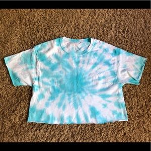 cropped tie dye shirt